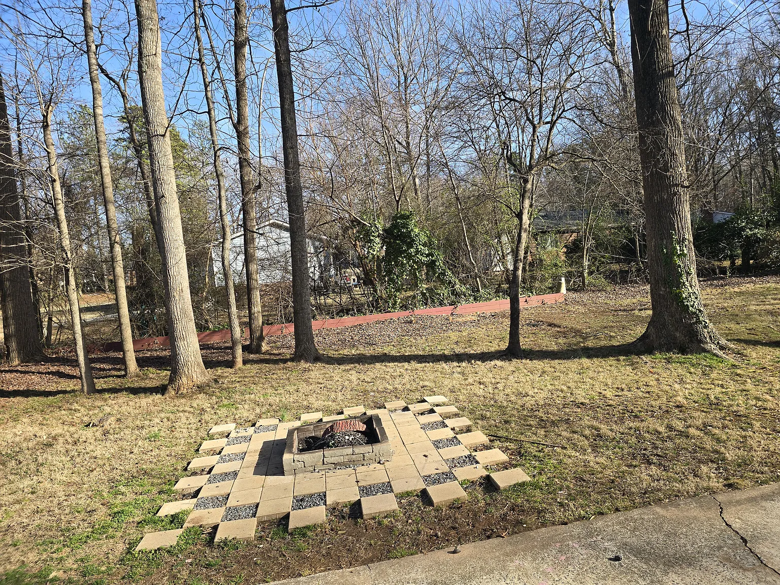 3 bed, 1207 sqft, $1,900 — Photo 4