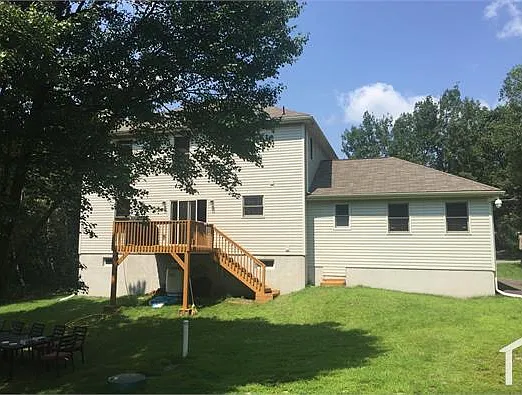 7 bed, 3500 sqft, $3,500 — Photo 2