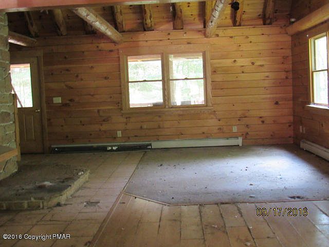 2nd image of 122 Lacey Ln