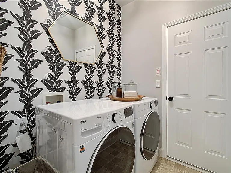 3822 Carriage House Dr — Photo 14