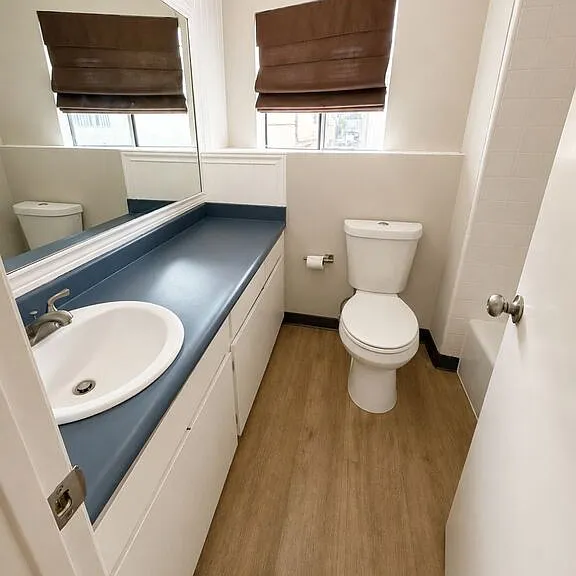 1818 Kelton Ave #104 — Photo 7