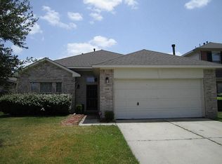 7530 Oakwood Canyon Dr, Cypress, TX 77433