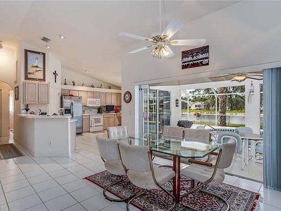 5th image of 4107 Dahoon Holly CT
