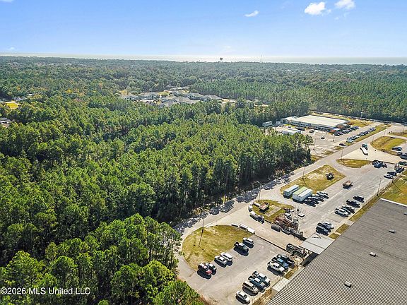4th image of Johnson Rd