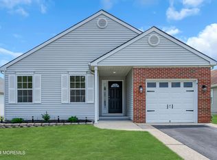 12 Cohansey Dr, Toms River, NJ 08757