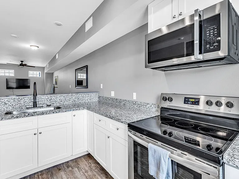 112 E Orchard Loop — Photo 21