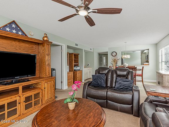 4th image of 3570 Muirfield Dr #6