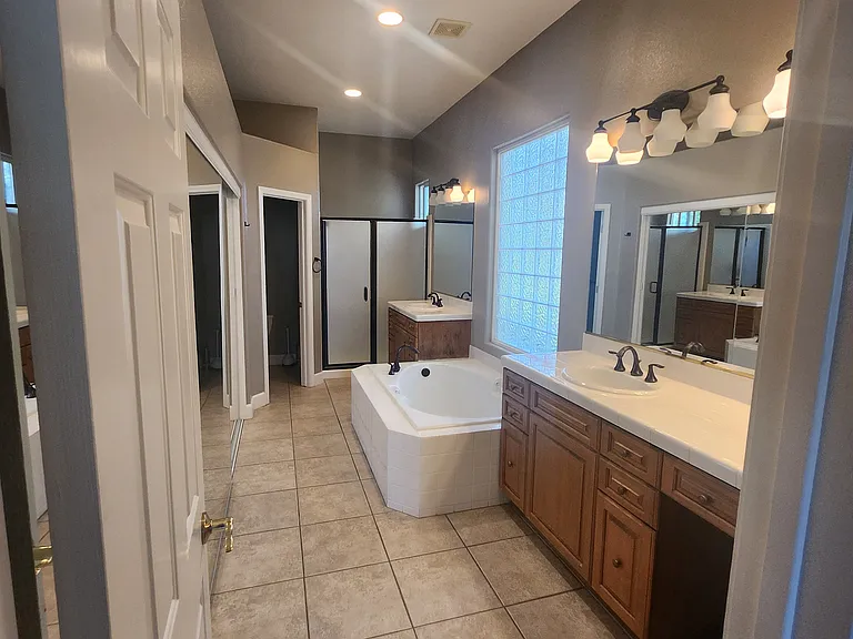 1921 Quail Creek Ct — Photo 21