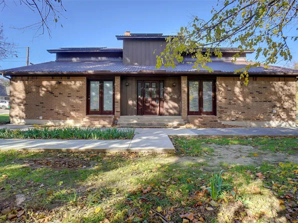 307 S Trenchard St, Decatur, TX 76234