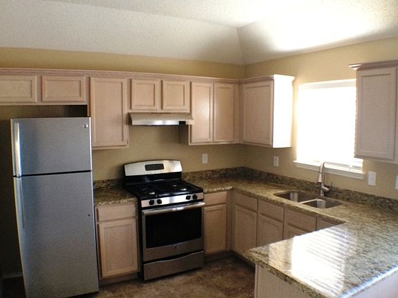 518740_KITCHEN1_01272015