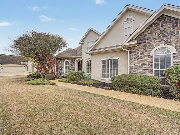 5th image of 125 Caitlyn Dr