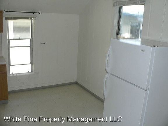 3rd image of 502 S Asbury St APT 2