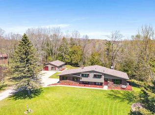 2286 Mount Olive Dr, Green Bay, WI 54313