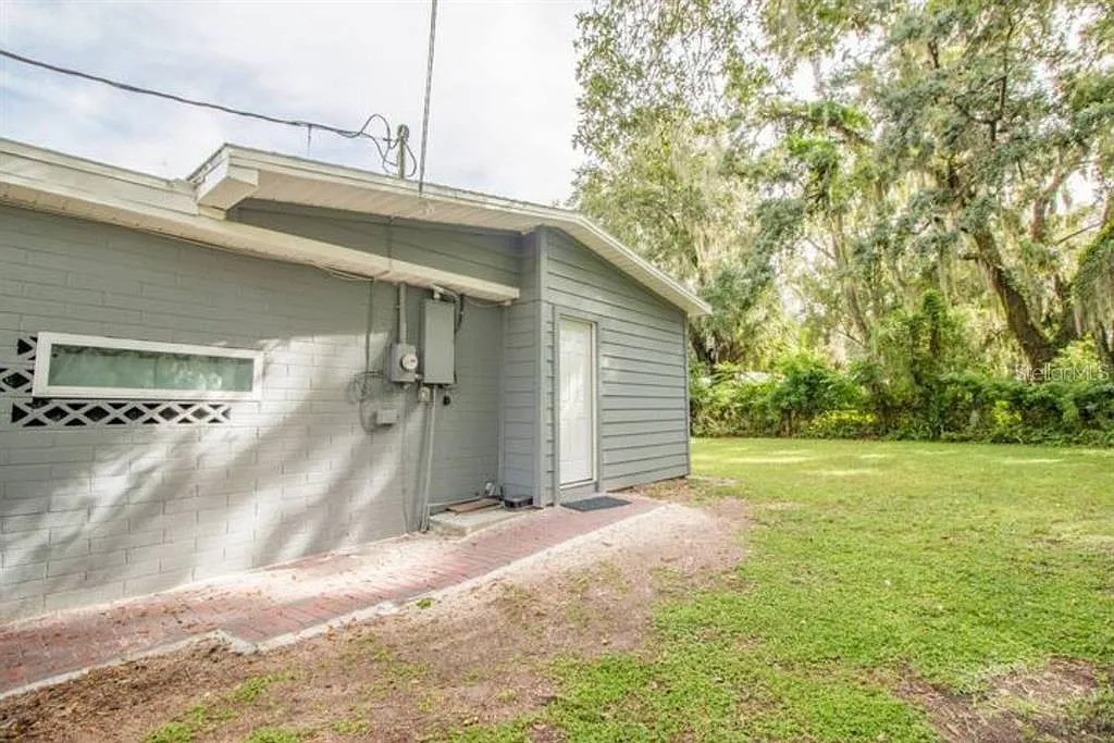 1 bed, 1.0 bath, 270 sqft, $1,600 — Photo 1