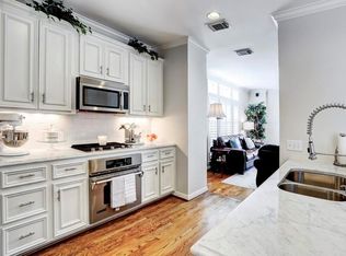 1042 La Rue St, Houston, TX 77019