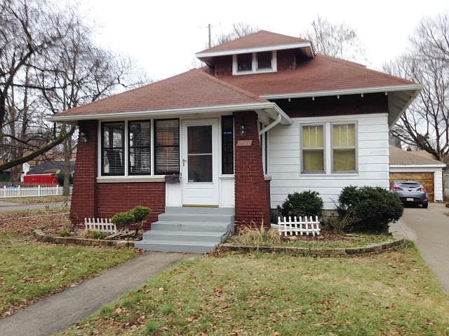 1st image of 1900 Willard Ave SE