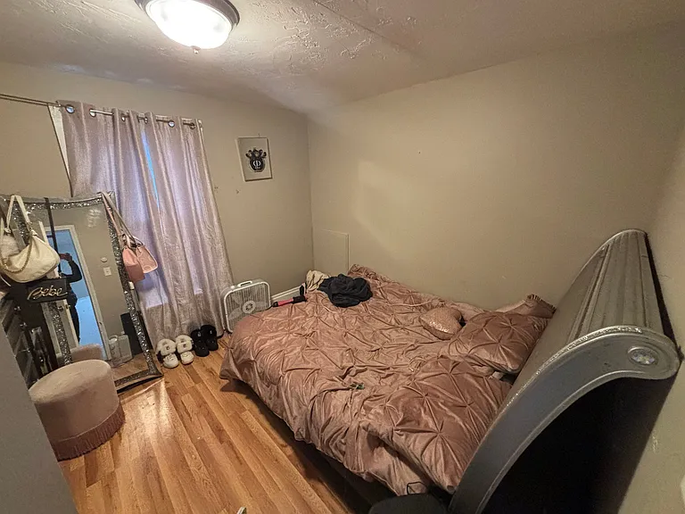 31 S Stowell St #1R — Photo 7