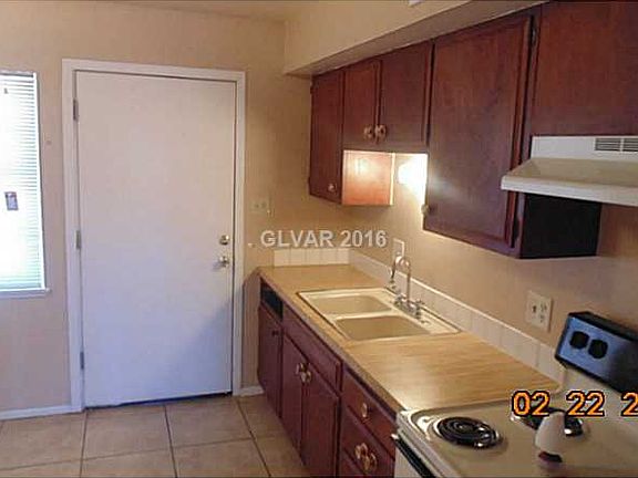 4th image of 304 Champlin Ave APT 3