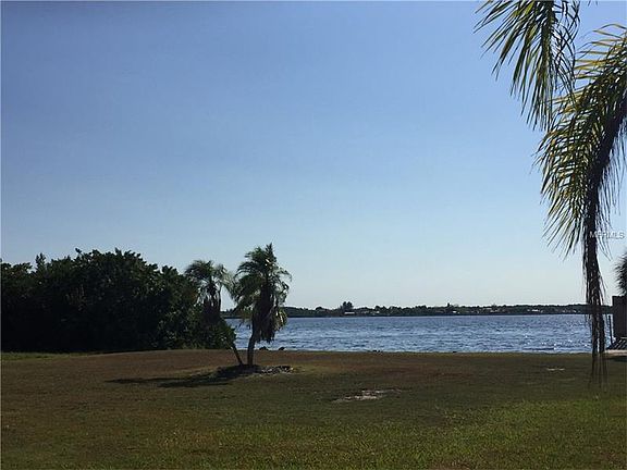 3rd image of 14310 River Beach Dr