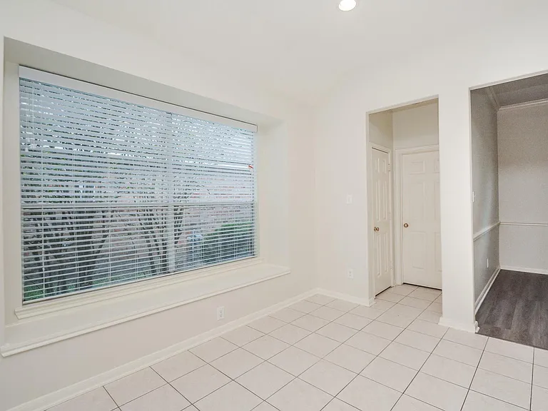 918 Tennyson Dr — Photo 13