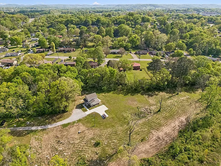 466 Mooresville Pike — Photo 36