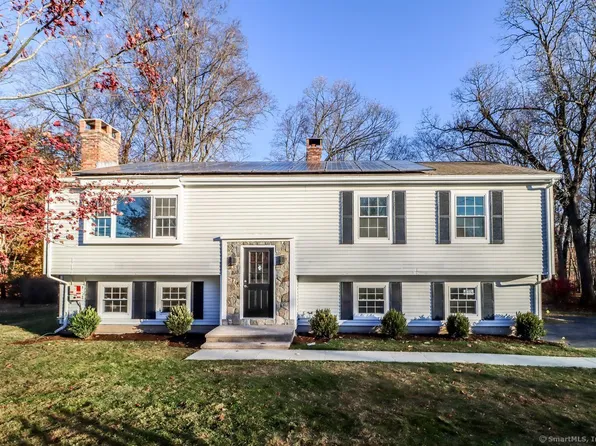 215 Robin Lane, Cheshire, CT 06410