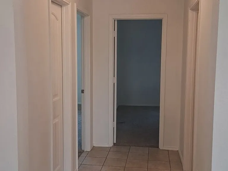 1106 Nickel St — Photo 2