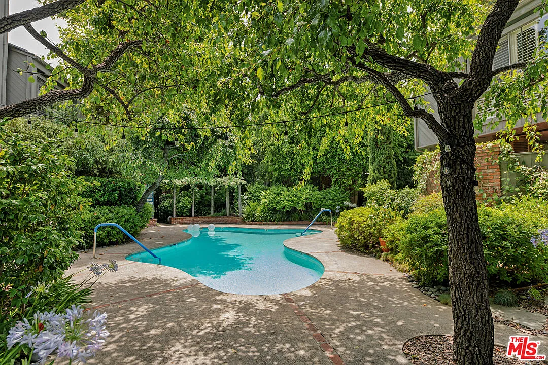 2 bed, 3.0 bath, 1589 sqft, $7,000 — Photo 3