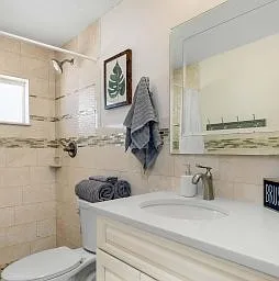 2212 Mindanao Dr — Photo 20