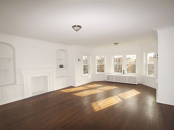 2nd image of 1632 W Chase Ave #3E