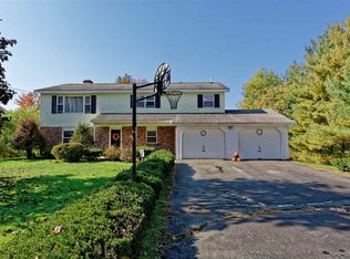 3 Walter Rd, Troy, NY 12180