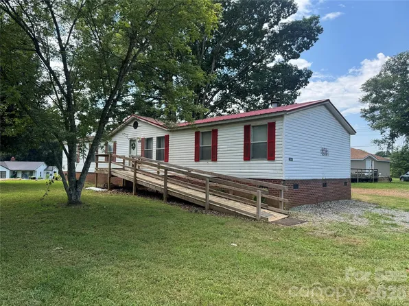 4330 Burkemont Rd, Morganton, NC 28655