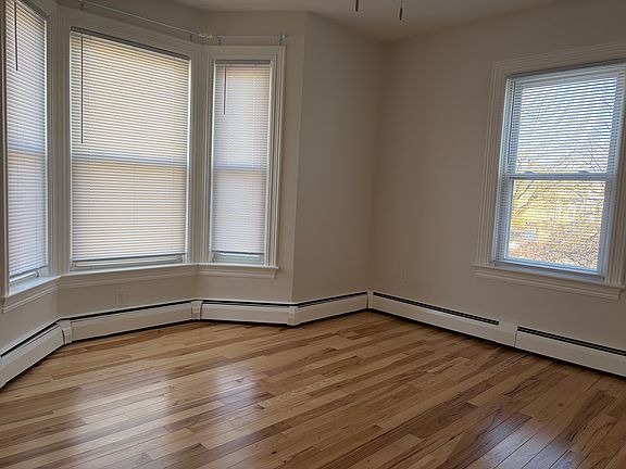 3rd image of 13 Orchard St Unit 1