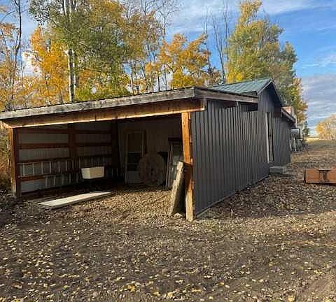 5th image of Range Rd N #222-913007