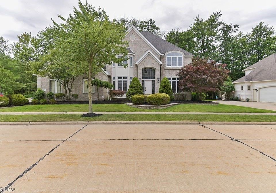 1st image of 384 Kilbridge Dr