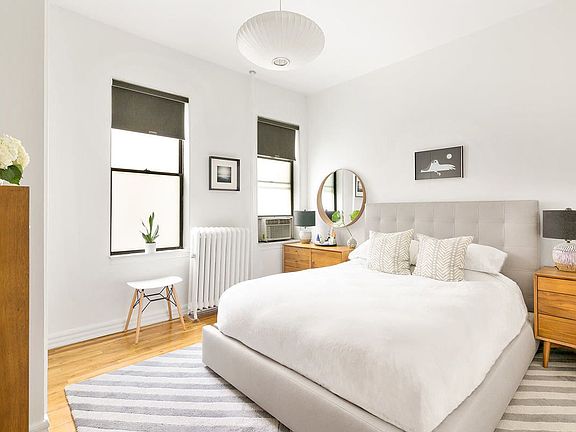 4th image of 491 Park Pl APT 3R