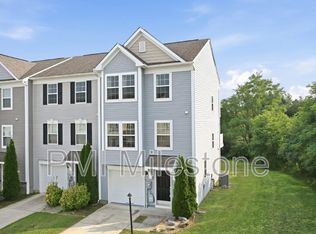 100 Bertelli Ct, Martinsburg, WV 25403