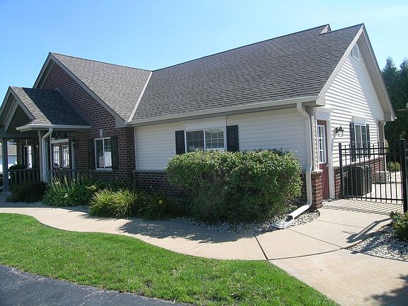 Workout room with kitchen 