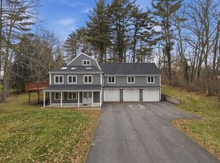 98 Walnut St, Halifax, MA 02338