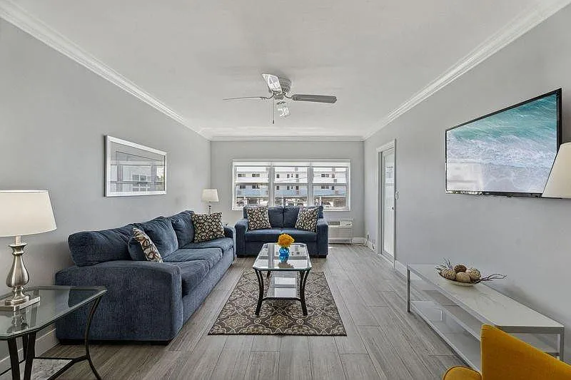 1 bed, 1.0 bath, 700 sqft, $2,300 — Photo 4