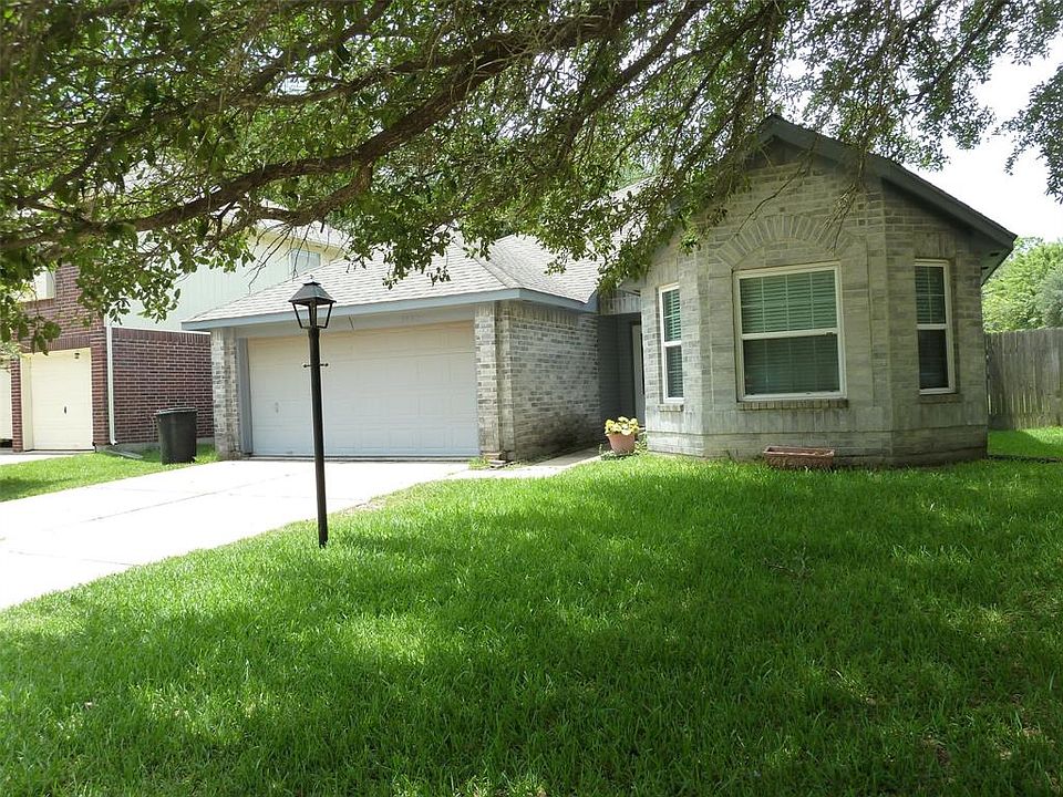 1st image of 2902 Secluded Dr