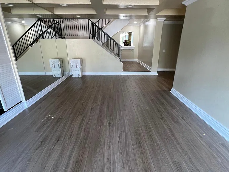 4307 Whitsett Ave #104 — Photo 43