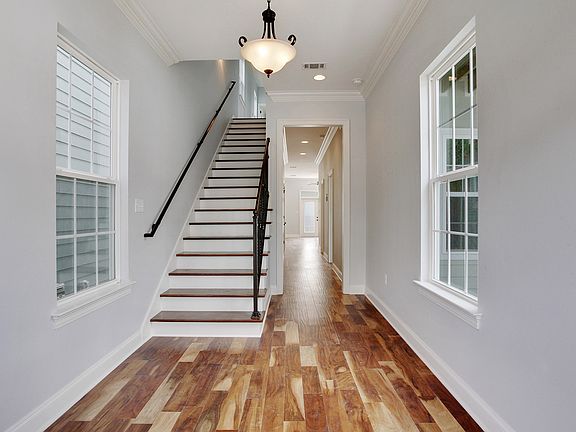 2nd image of 434 S. Scott St.