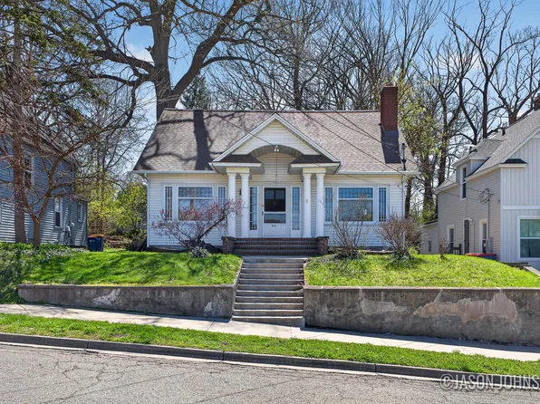 312 Sweet St NE, Grand Rapids, MI 49505