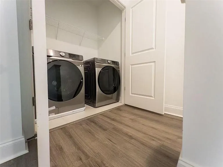 235 Sims Park Pl — Photo 14