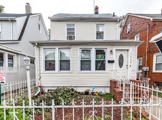 11830 201st Pl, Saint Albans, NY 11412