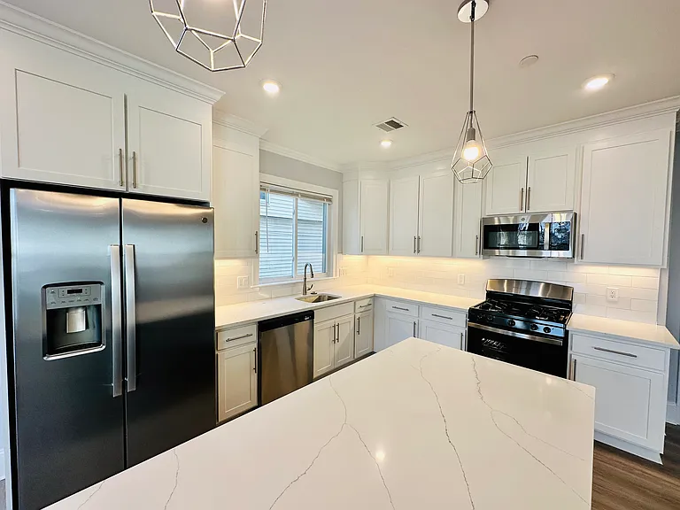 100 Brooks St #2 — Photo 1