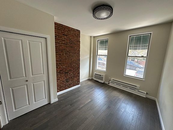 4th image of 3180 38th St Ste 1R
