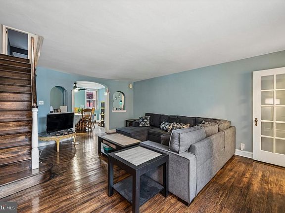 3rd image of 8255 Forrest Ave