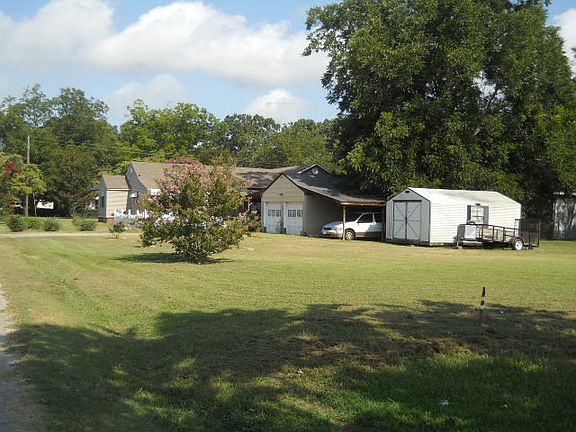3rd image of 1040 Carolina St